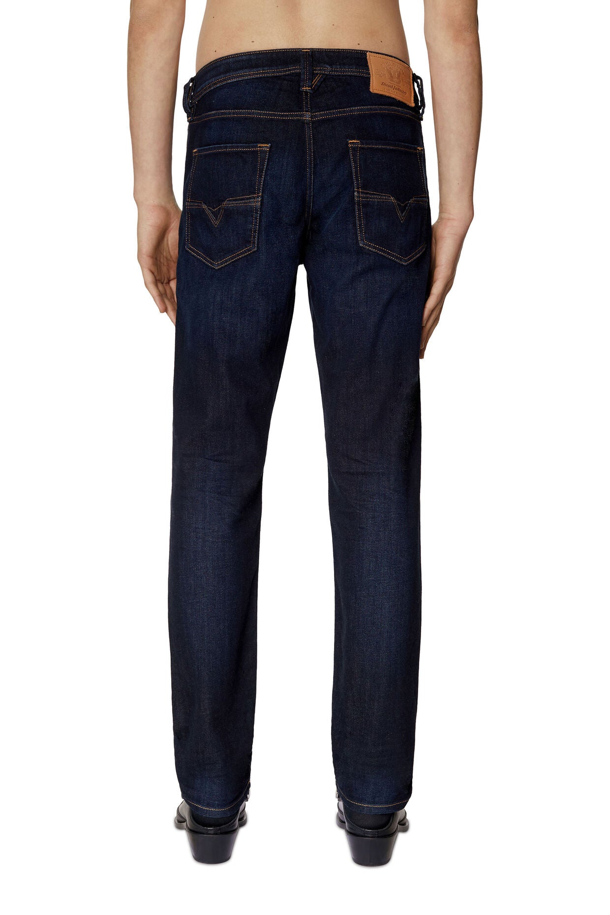 Diesel 1986 Larkee-Beex 009ZS Tapered Dark Blue Jeans