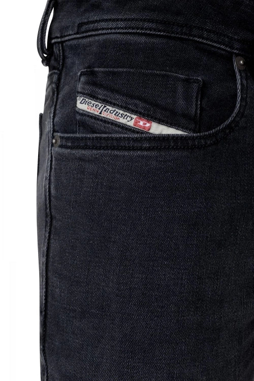 Diesel 1979 Sleenker 09D42 Skinny Black Jeans