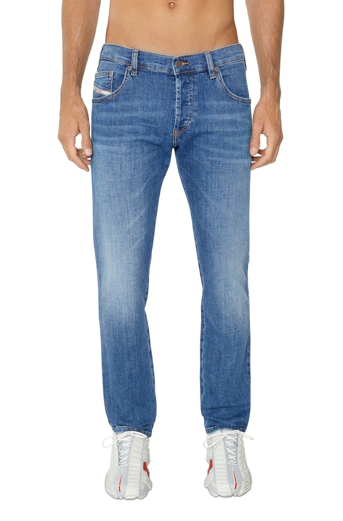 Diesel D-Yennox 0IHAT Tapered Medium Blue Jeans