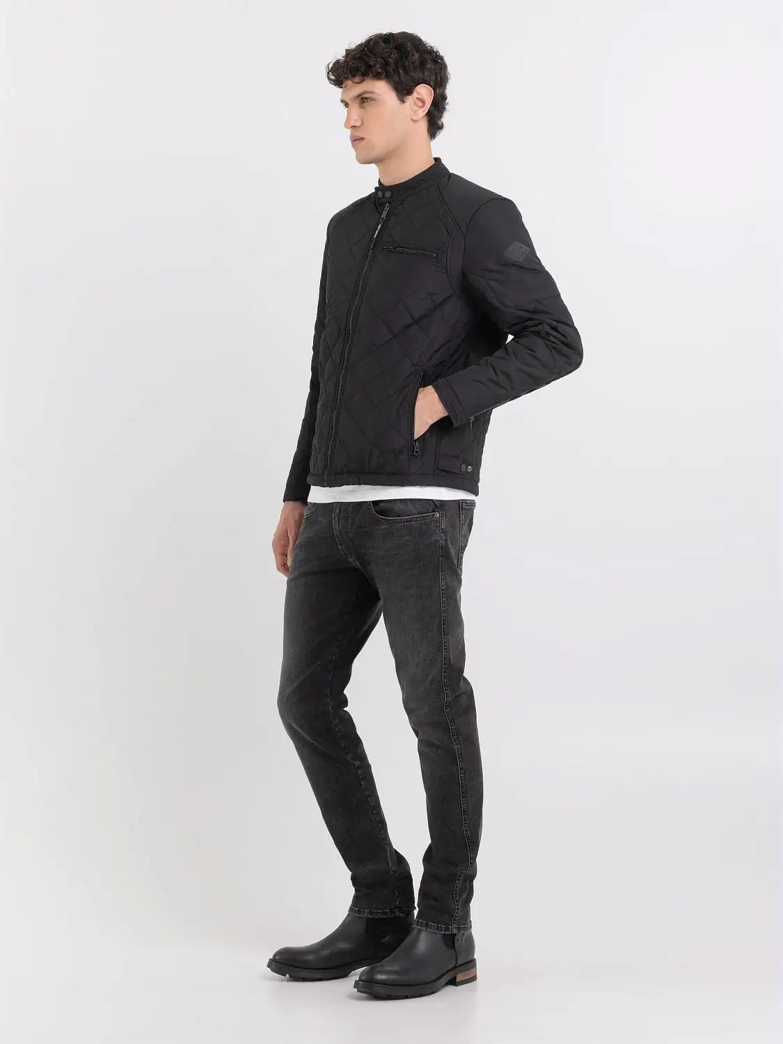 Replay Short Quilted Jacket Black - M8000.000.84442