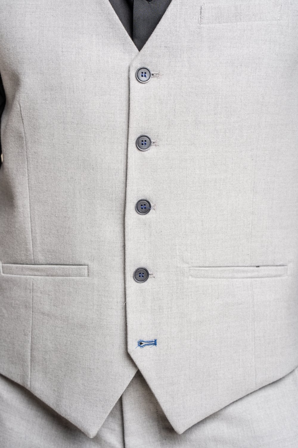 HOUSE OF CAVANI Furious Ivory Waistcoat